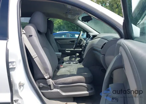 2016 Chevrolet Traverse Ls z USA, uszkodzony, nr VIN 1GNKRFKD5GJ134032